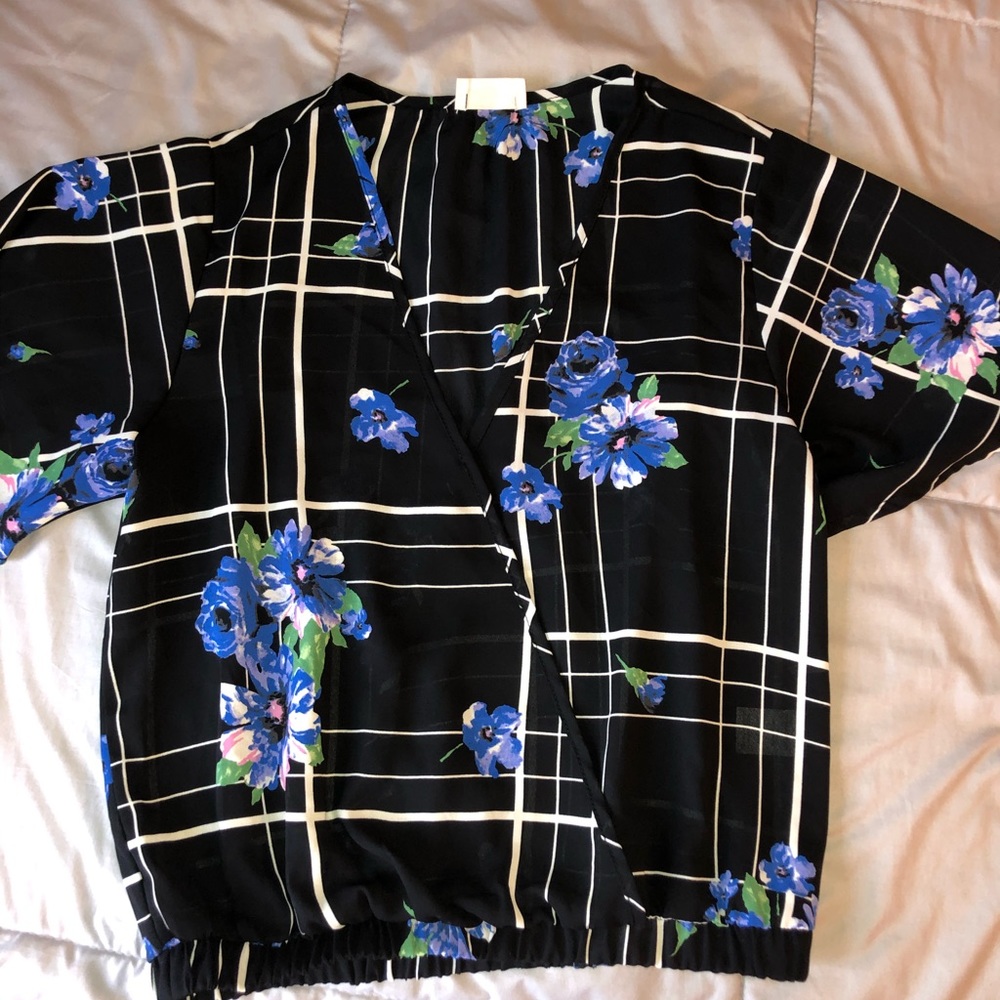 Floral Crop Top 🖤💙